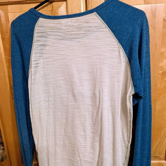 BKE Blue and Cream Long Sleeve Tee - Picture 3 of 4